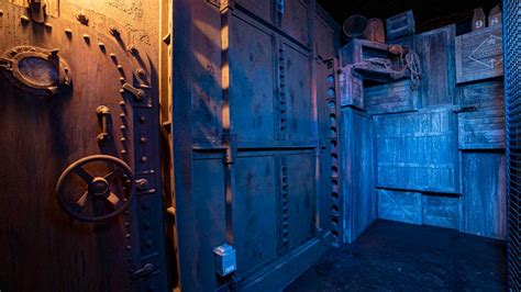 Mindtrap escape room - Earth is at risk from the Powers of the Underworld. Amagic object, hidden in a mysterious house, may be the salvation against the dark forces. You and your company are committed to find this object and destroy it before evil is overwhelmed. Can you overcome the obstacles in this unique fantasy story?